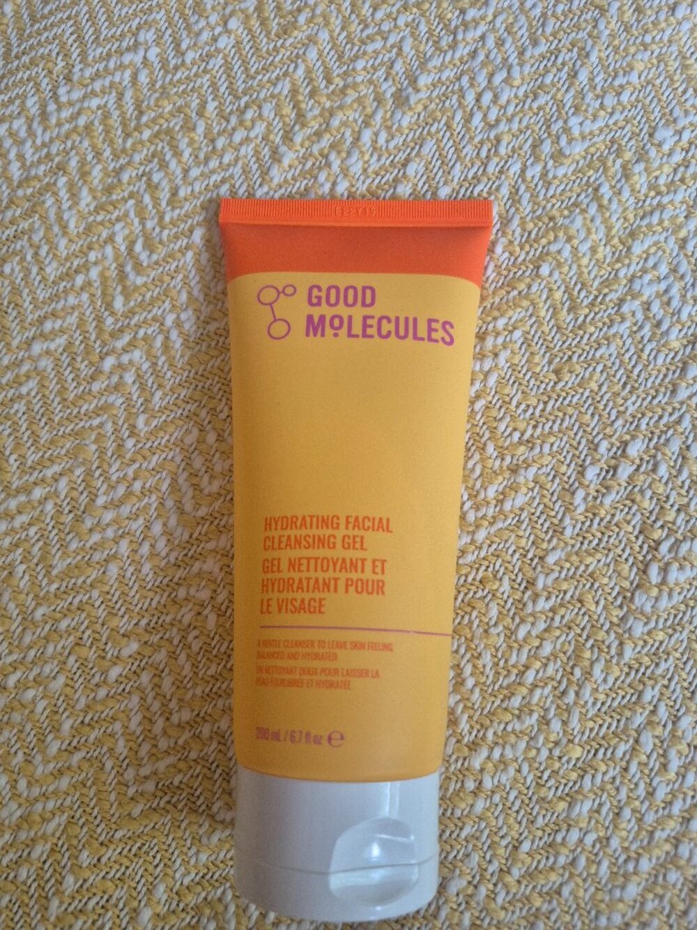 Good Molecule - Hydrating Facial Cleansing Gel 6.7 fl oz (200ml)